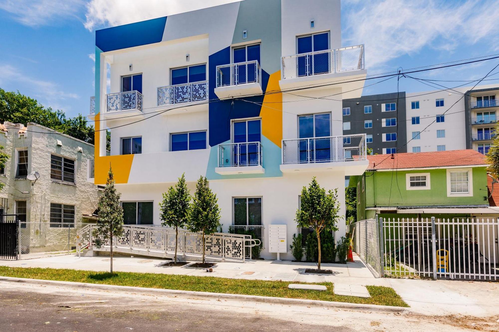 Aerie Apartments Miami Exterior photo