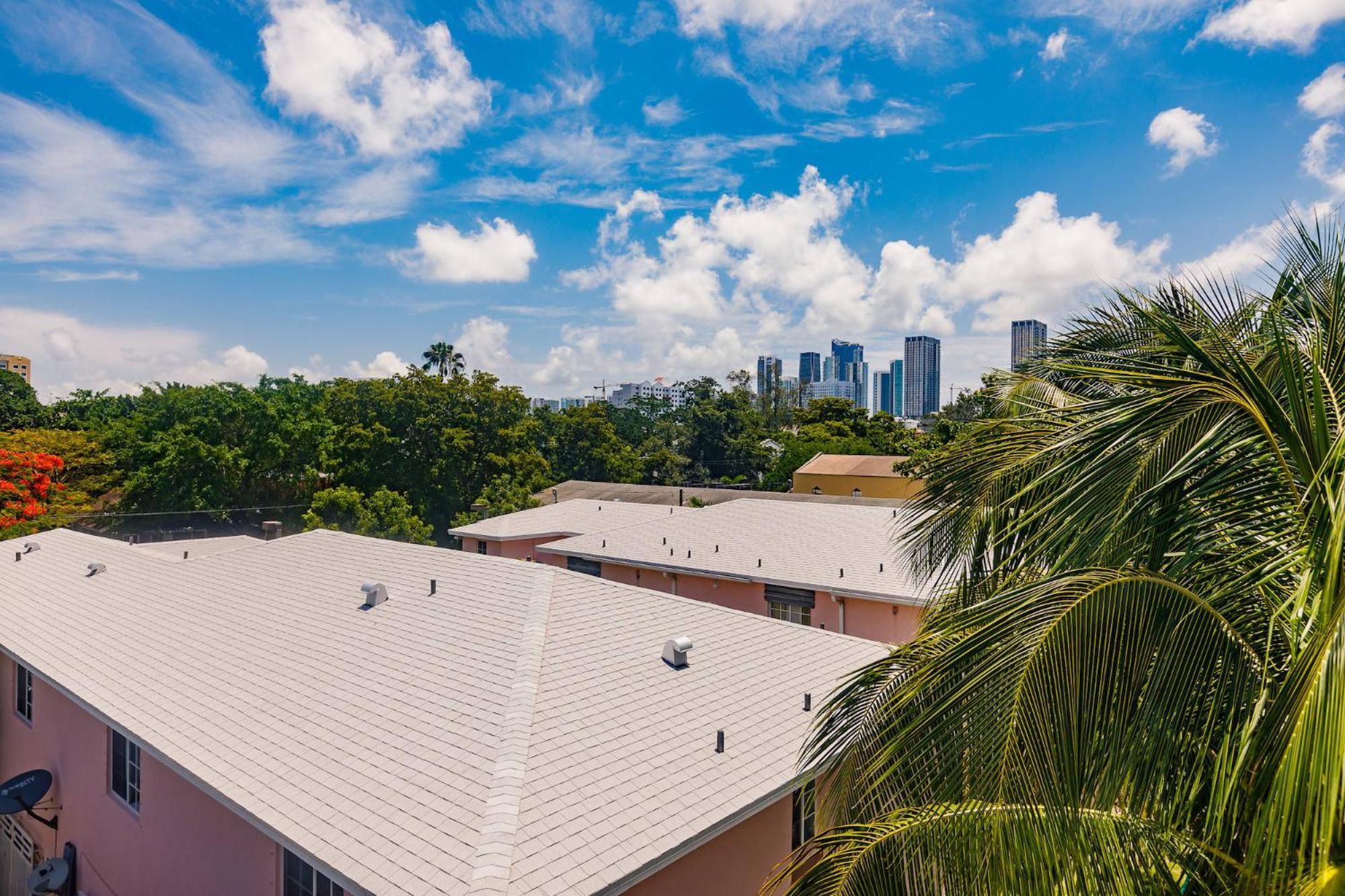 Aerie Apartments Miami Exterior photo